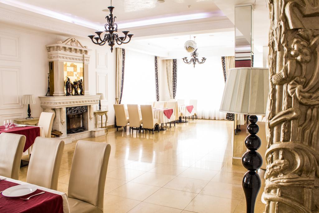 Skazka Hotel Vinnytsia Bagian luar foto