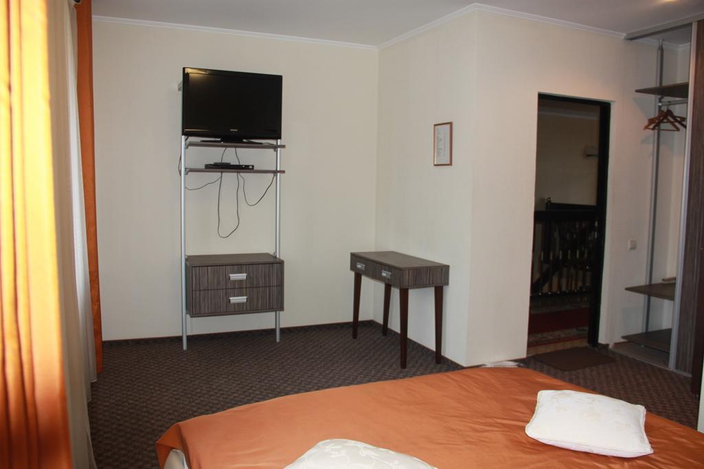 Skazka Hotel Vinnytsia Ruang foto