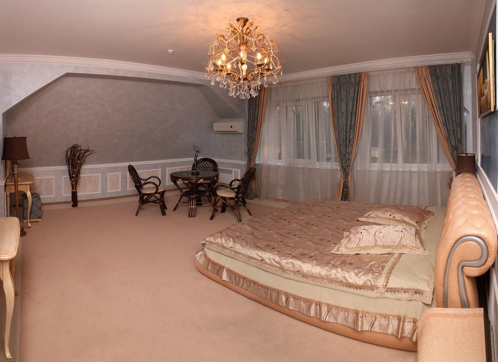 Skazka Hotel Vinnytsia Ruang foto