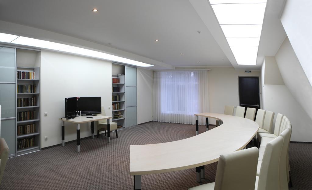 Skazka Hotel Vinnytsia Bagian luar foto