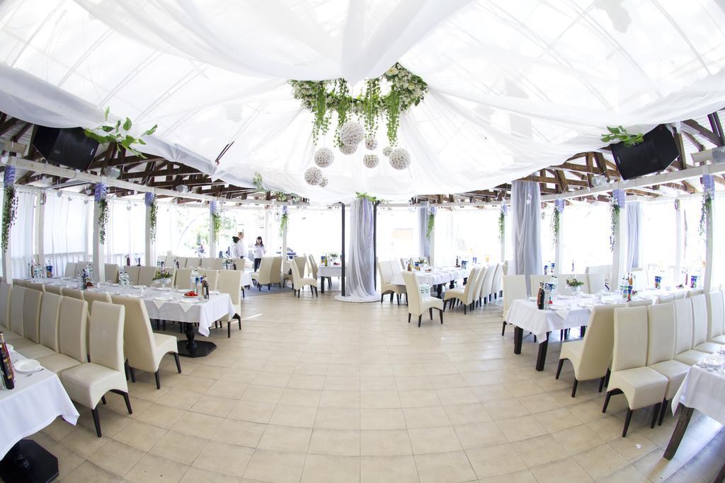 Skazka Hotel Vinnytsia Bagian luar foto