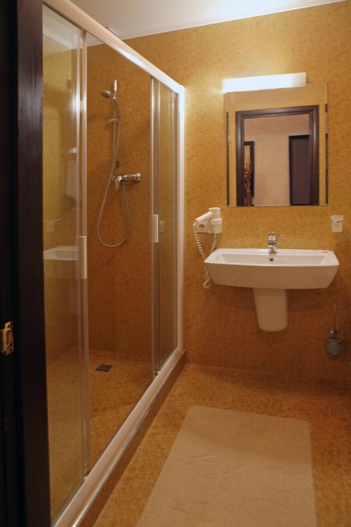 Skazka Hotel Vinnytsia Ruang foto